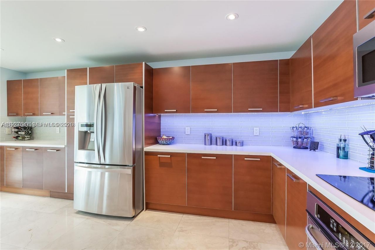 3330 NE 190th St, Unit MPH15, Aventura, FL 33180 Photo