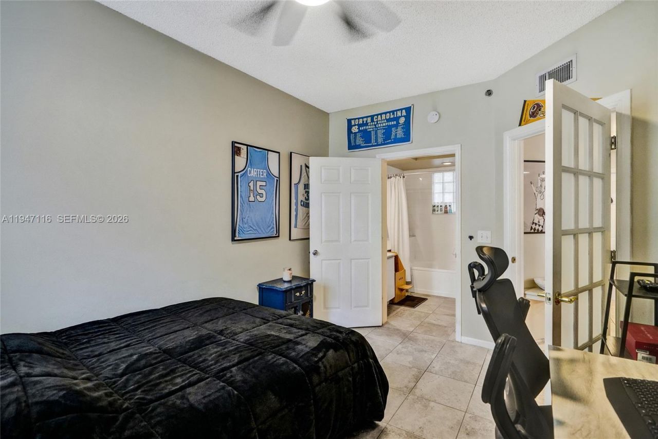 3155 NE 184th St, Unit 8103, Aventura, FL 33160 Photo