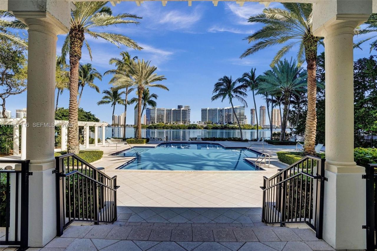 3155 NE 184th St, Unit 8103, Aventura, FL 33160 Photo