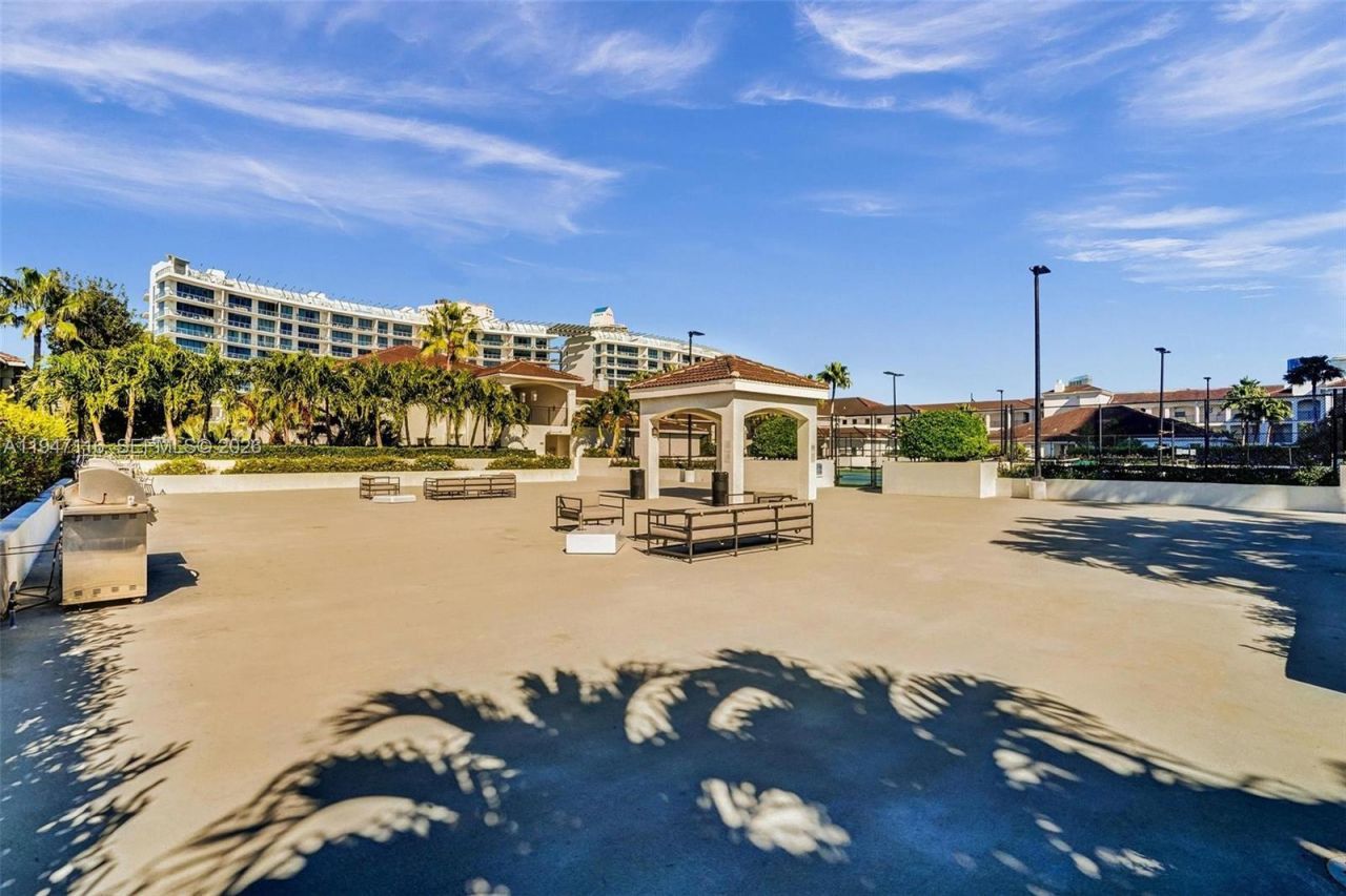 3155 NE 184th St, Unit 8103, Aventura, FL 33160 Photo