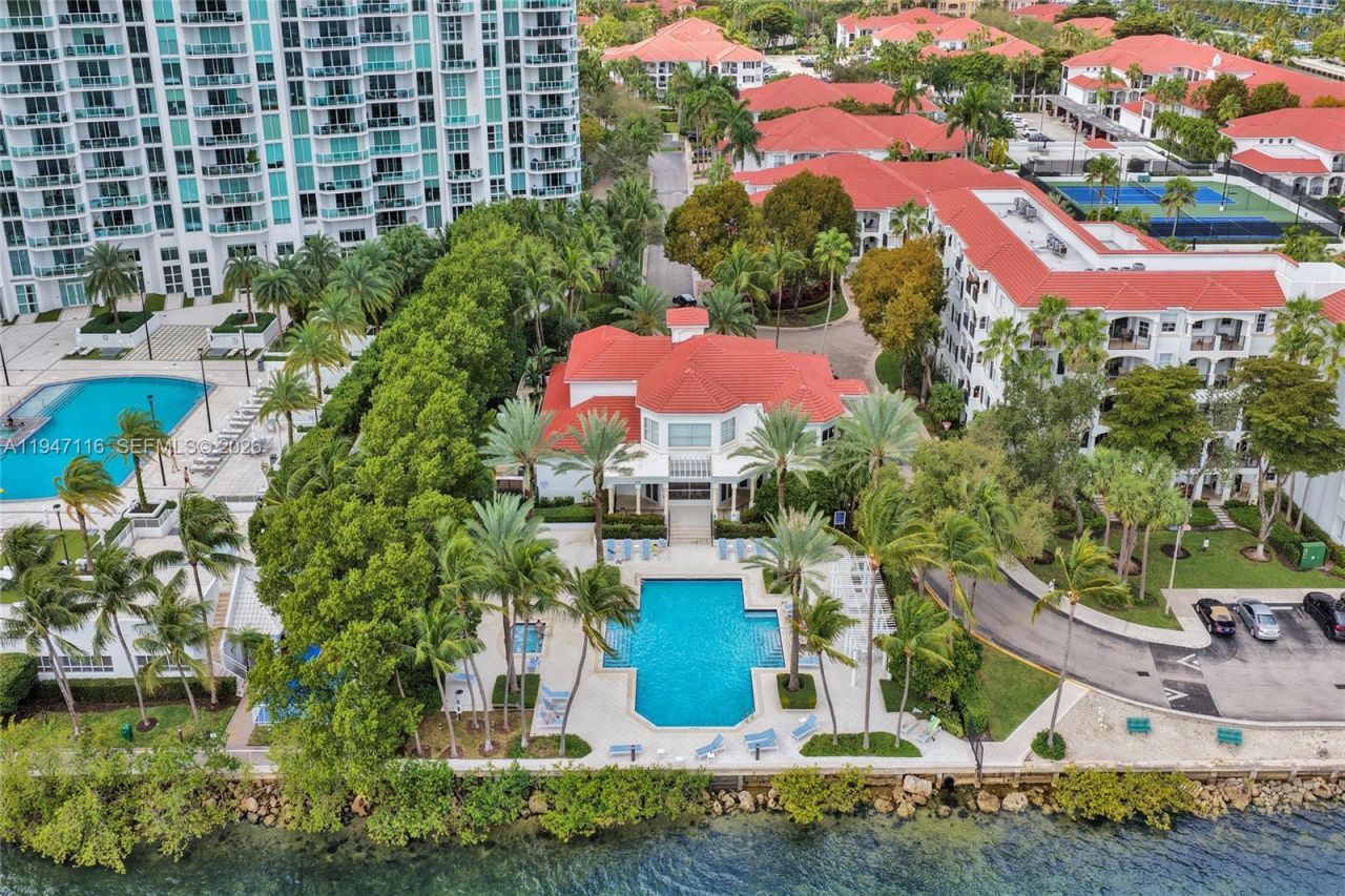 3155 NE 184th St, Unit 8103, Aventura, FL 33160 Photo