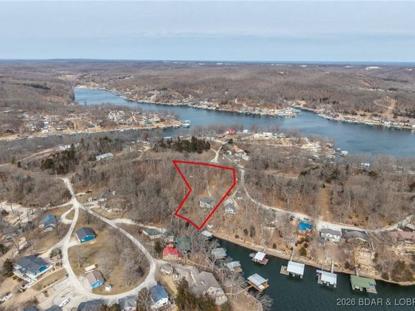 3975 Chelsie Road , Laurie, MO 65079