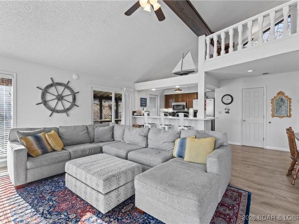 216 Bent Shadow Lane, Osage Beach, MO 65065