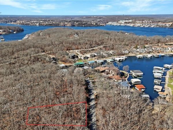 883 Muirfield Drive , Porto Cima, MO 65079