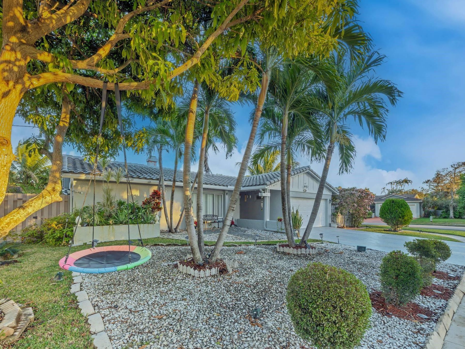 2501 NW 98th Way, Coral Springs, FL 33065 Photo