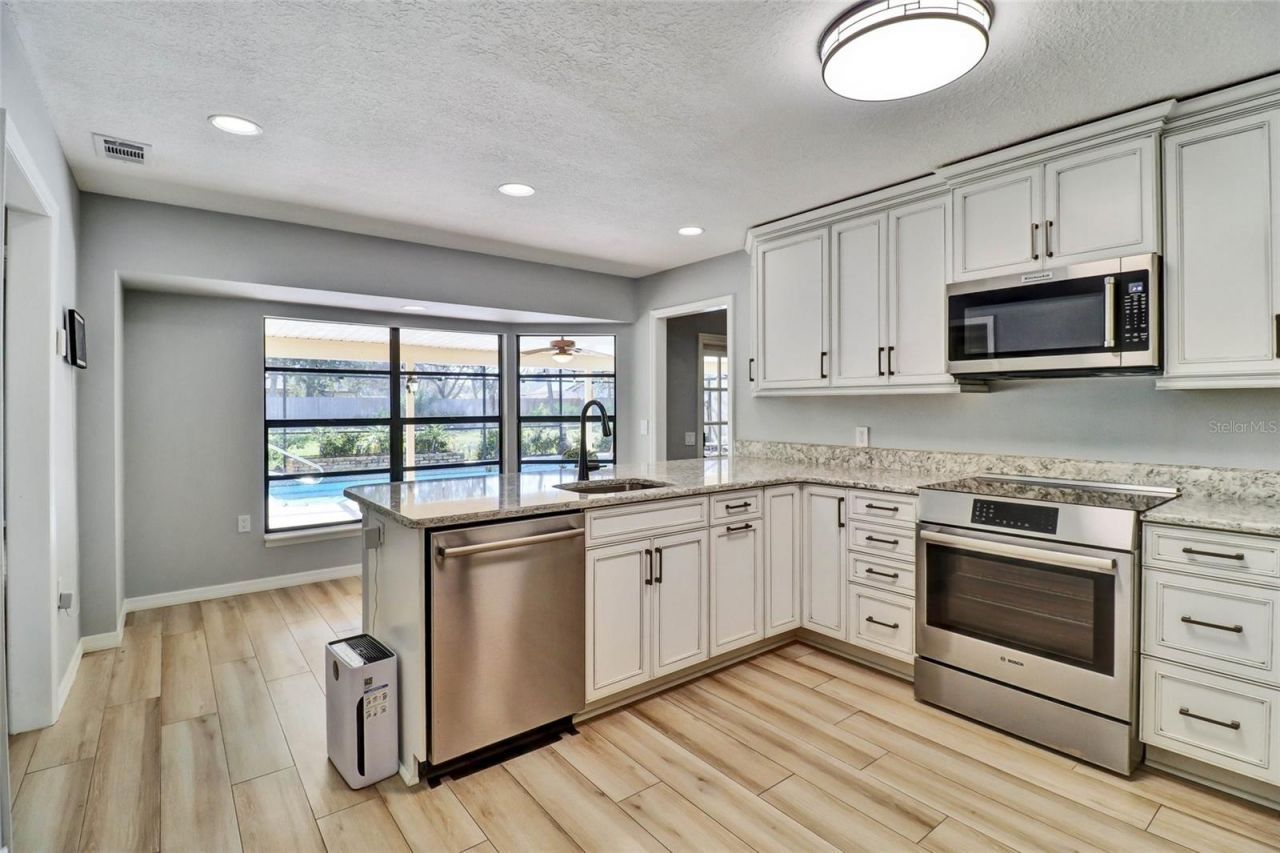 4318 Woodtree Lane, Orlando, FL 32835 Photo