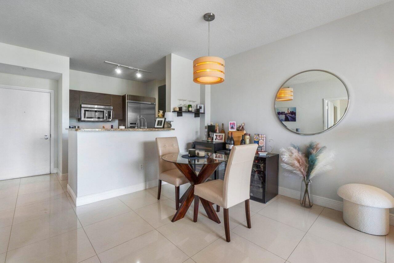 550 Okeechobee Boulevard, Unit 1112, West Palm Beach, FL 33401 Photo