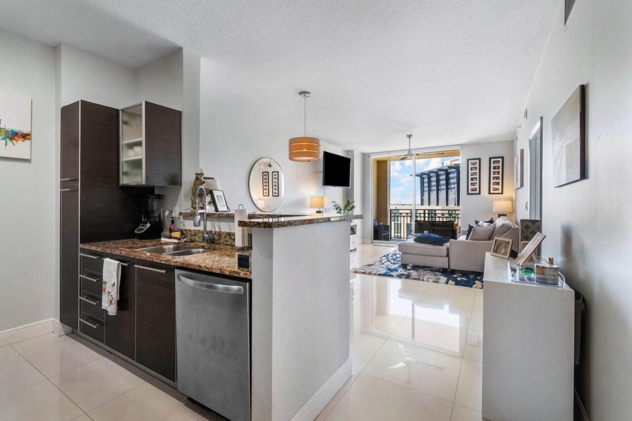 550 Okeechobee Boulevard, Unit 1112, West Palm Beach, FL 33401 Photo