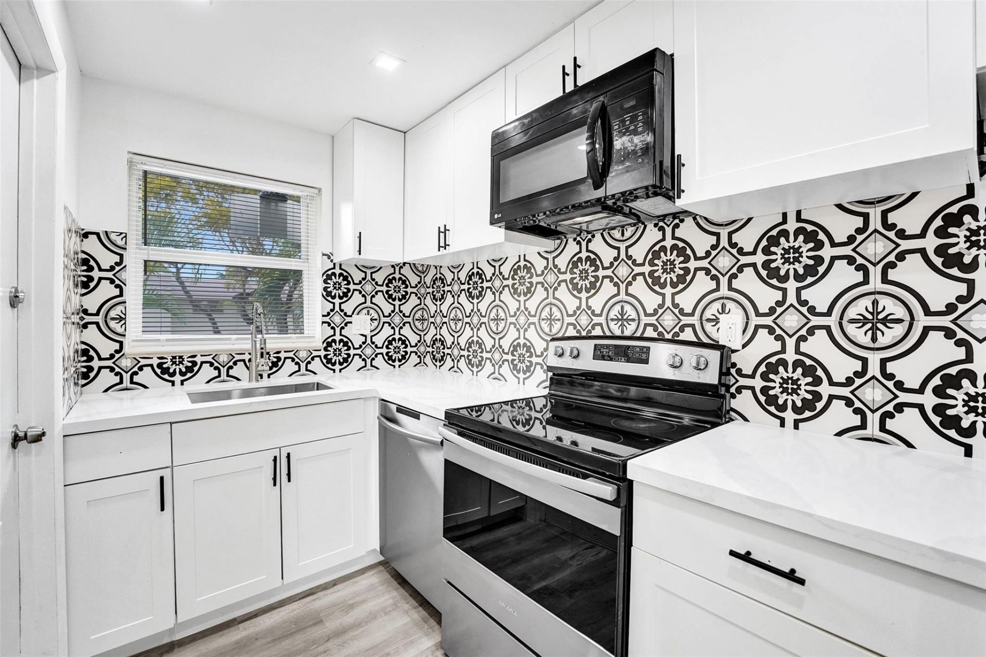 1425 Arthur Street, Unit 202A, Hollywood, FL 33020 Photo