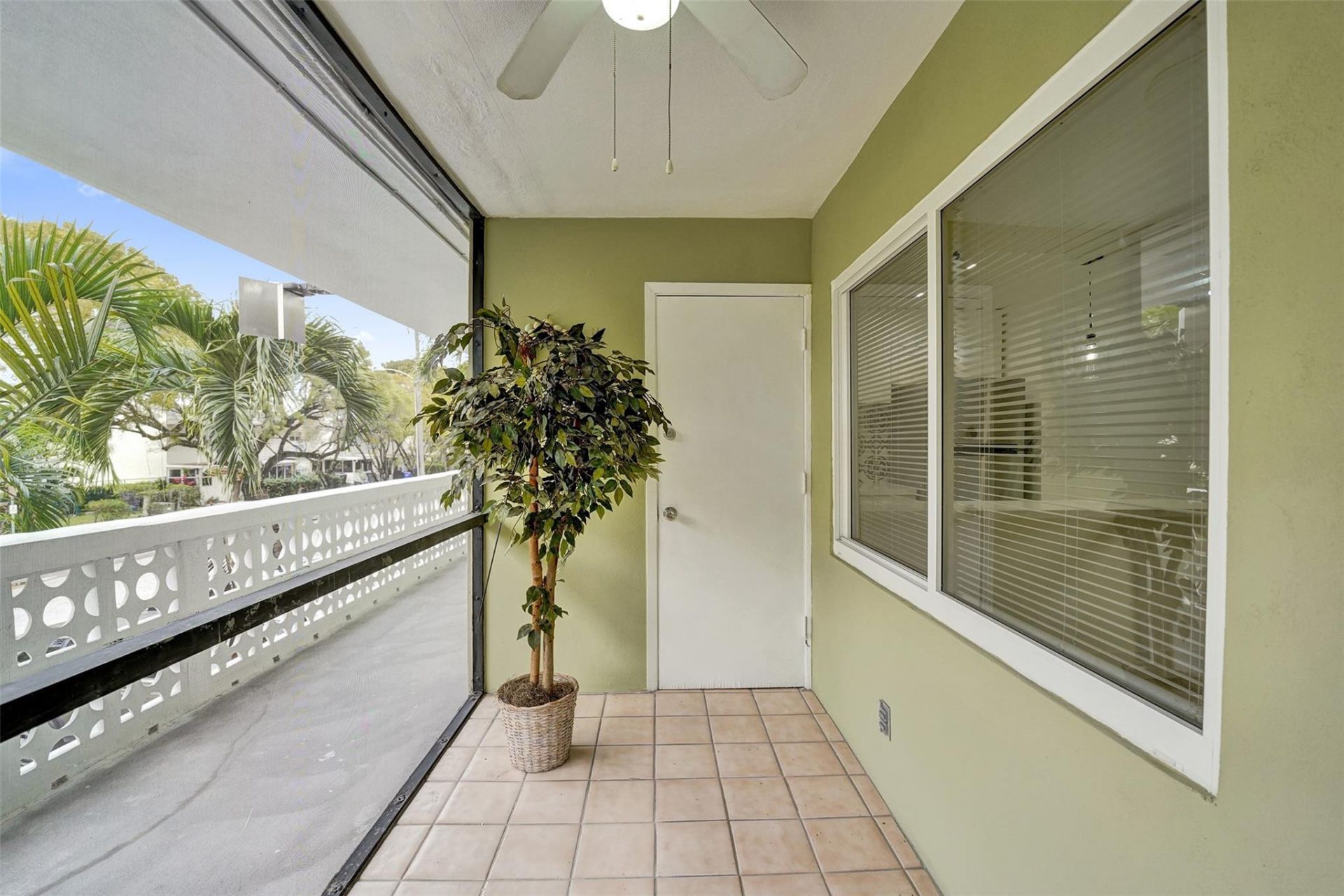 1425 Arthur Street, Unit 202A, Hollywood, FL 33020 Photo