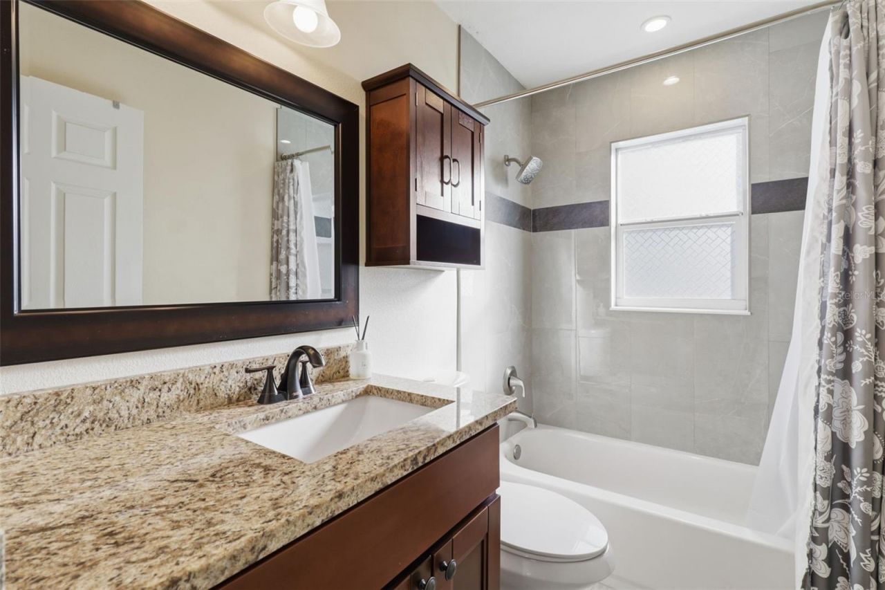 2551 Casilla Way S, Saint Petersburg, FL 33712 Photo