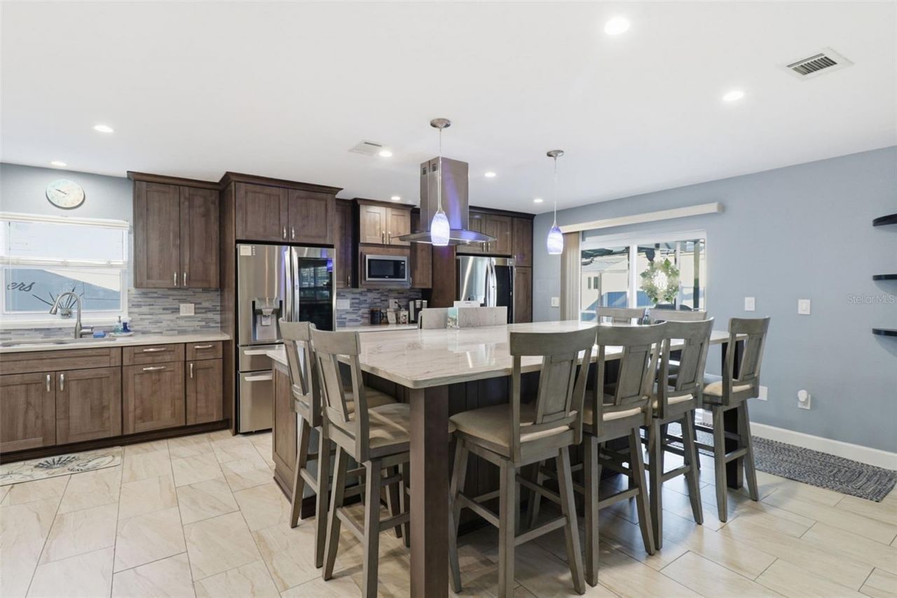 2551 Casilla Way S, Saint Petersburg, FL 33712 Photo