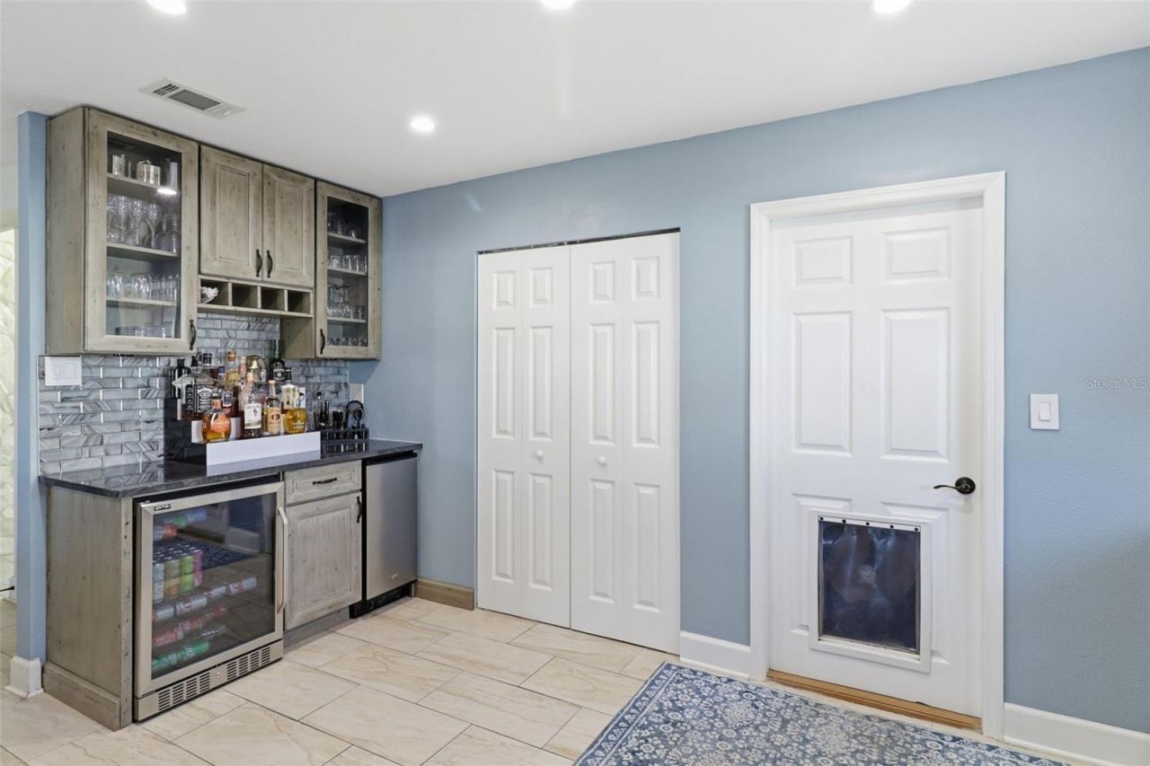 2551 Casilla Way S, Saint Petersburg, FL 33712 Photo