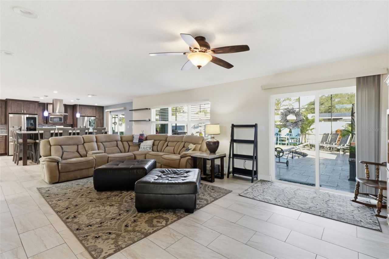 2551 Casilla Way S, Saint Petersburg, FL 33712 Photo