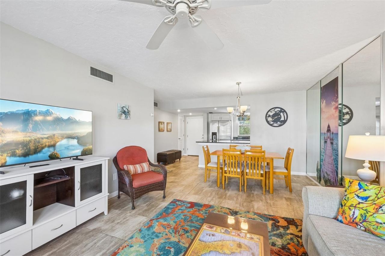 1257 S Portofino Drive, Unit 307, Sarasota, FL 34242 Photo
