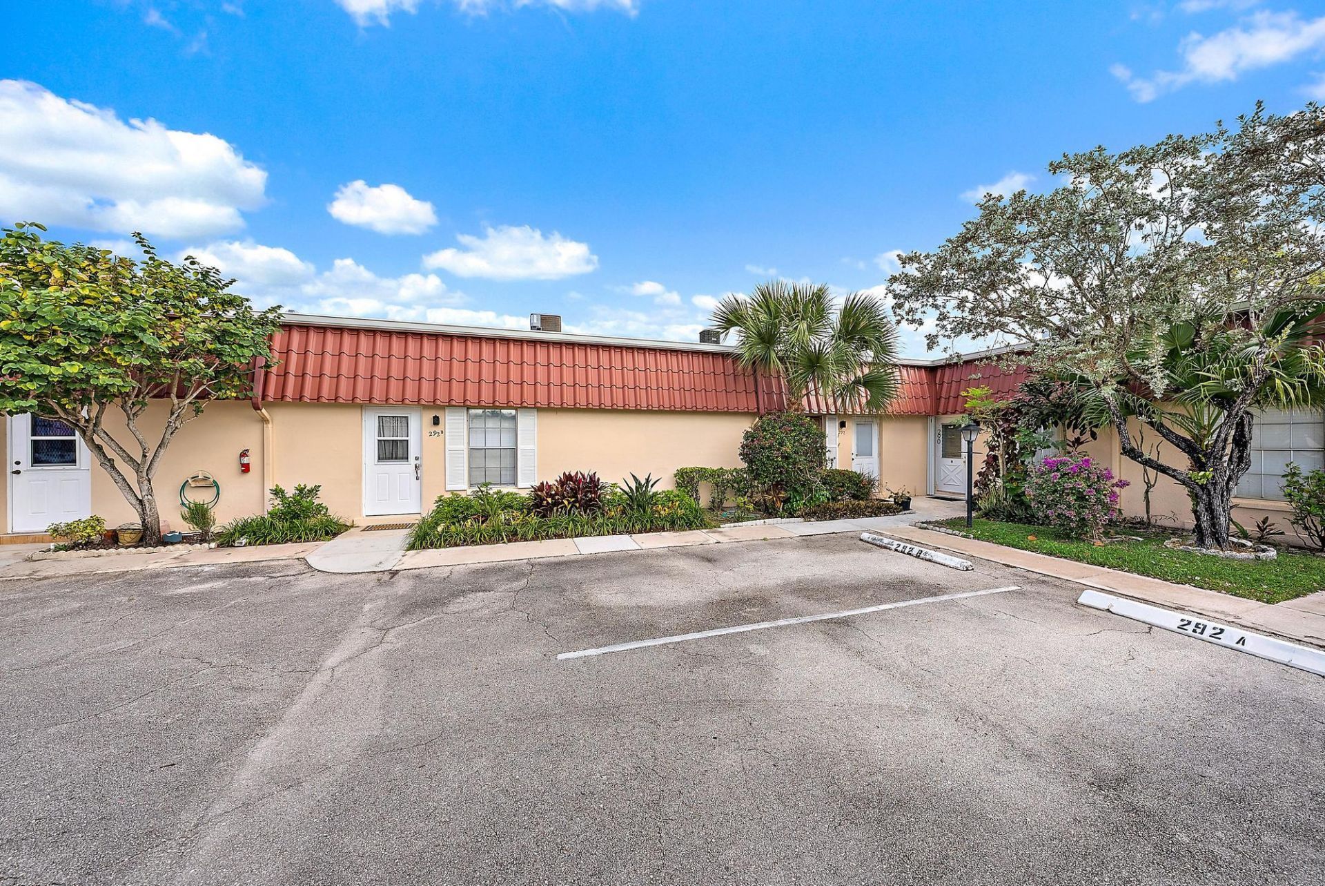 292 Cape Cod Circle, Unit B, Lake Worth, FL 33467 Photo