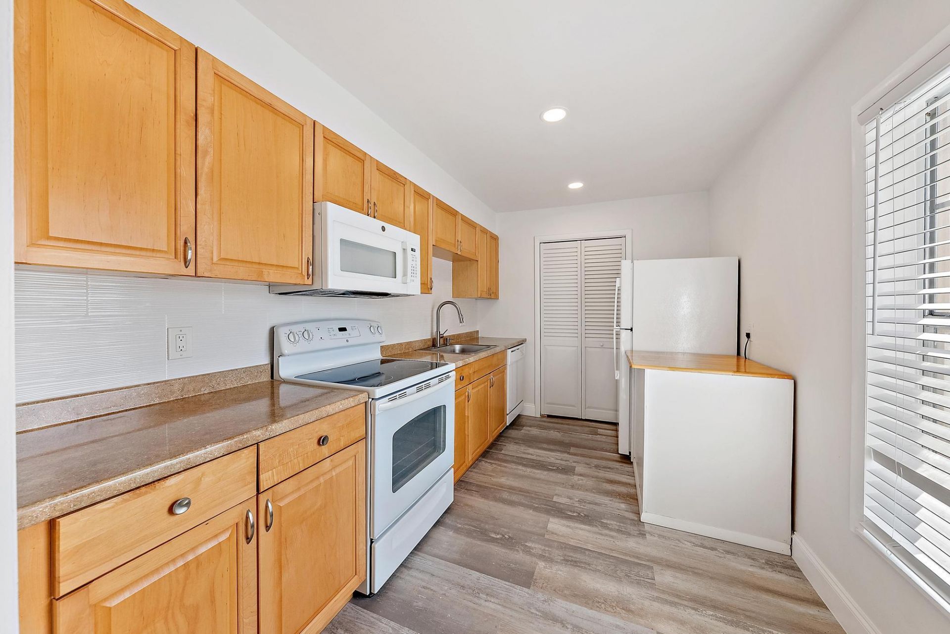 292 Cape Cod Circle, Unit B, Lake Worth, FL 33467 Photo