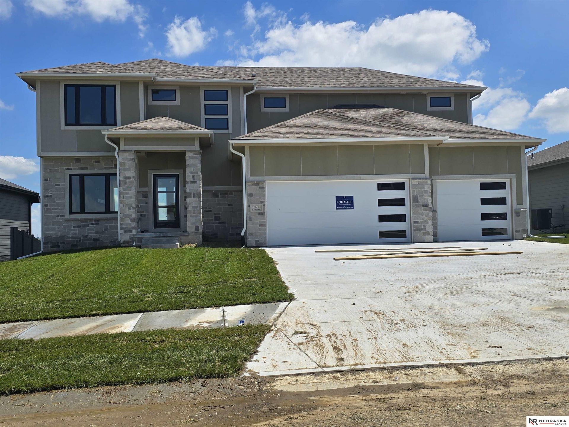 10911 N 161 Avenue, Bennington, NE 68007 Main Photo