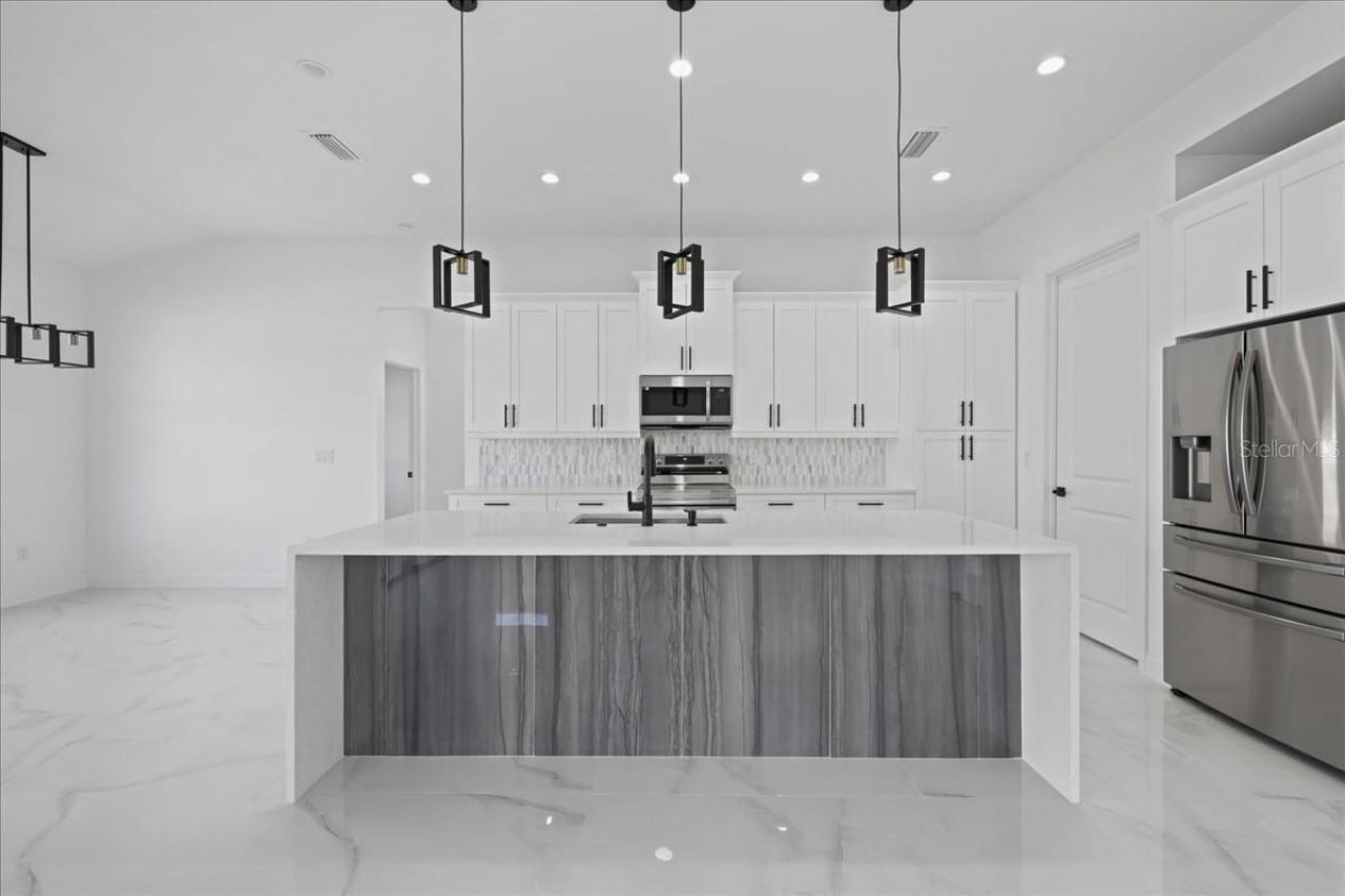 1501 NE 15th Terrace, Cape Coral, FL 33909 Photo