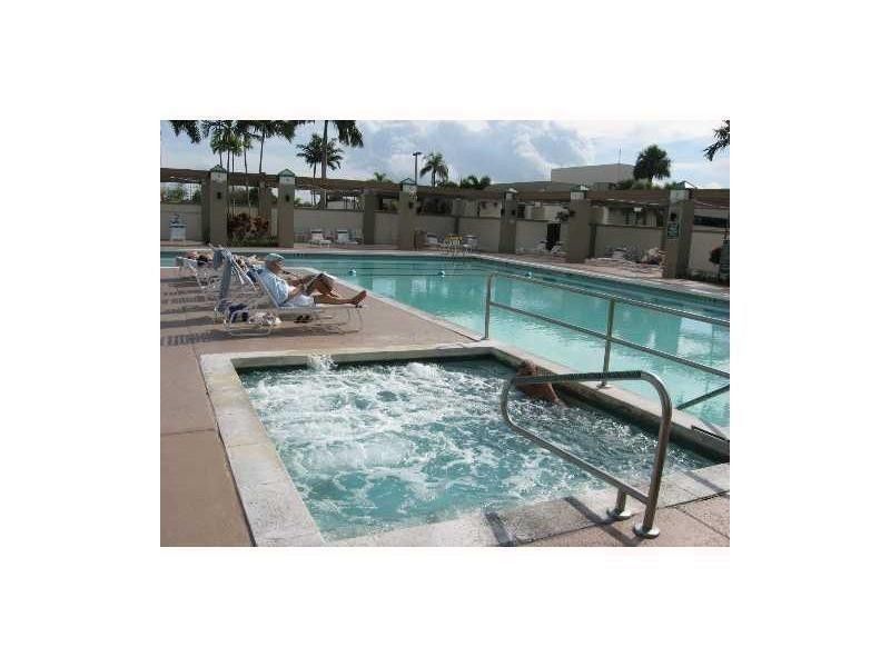 2003 Granada Drive, Unit L4, Coconut Creek, FL 33066 Photo