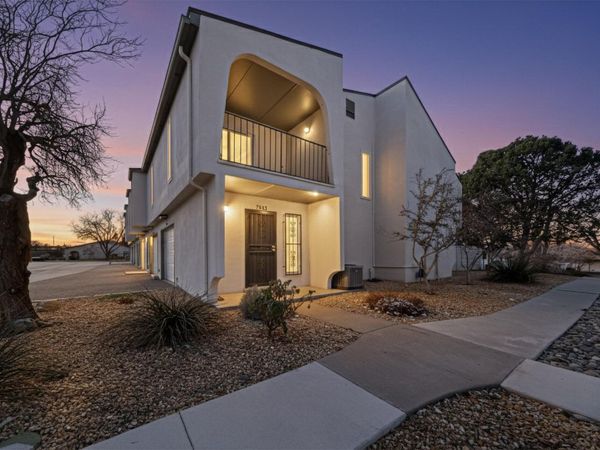 7483 Prairie Road NE, Albuquerque, NM 87109