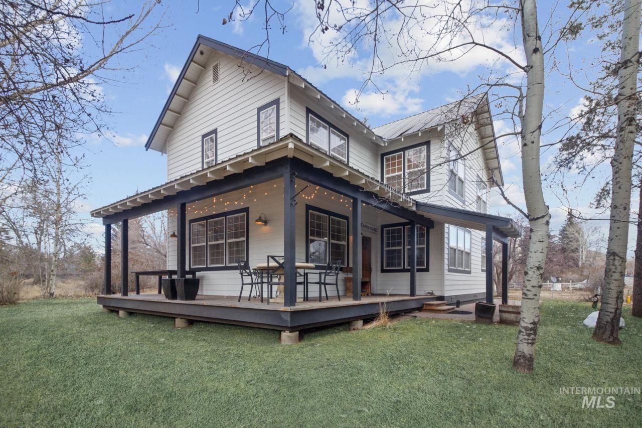 215 W Bullion Street, Hailey, ID 83333 Main Photo