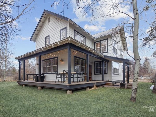 215 W Bullion Street, Hailey, ID 83333