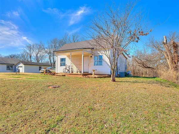 201 Dogwood Avenue, Wellston, OK 74881