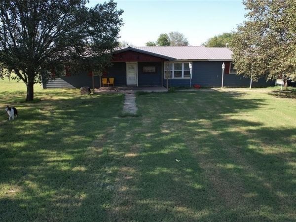 513 E Monroe Street, Maud, OK 74854
