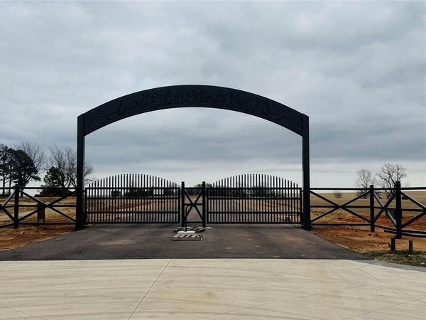 2442 Friend Circle, Chickasha, OK 73018