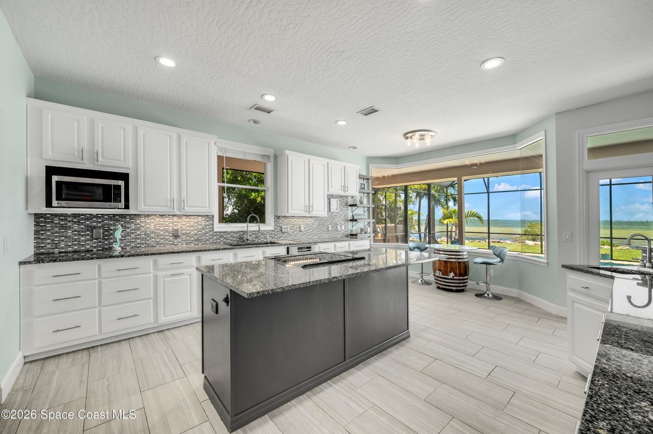 4070 S Tropical Trail, Merritt Island, FL 32952 Photo