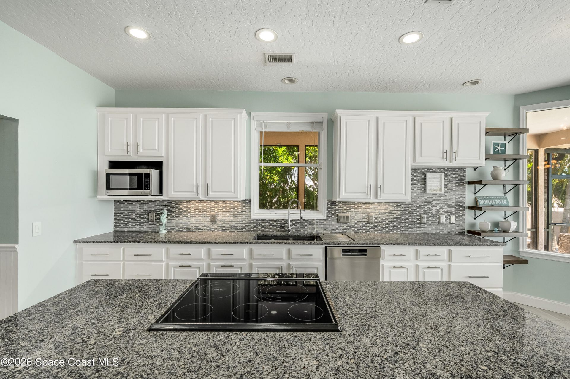 4070 S Tropical Trail, Merritt Island, FL 32952 Photo