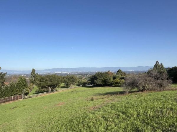27251 Julietta Lane, Los Altos Hills, CA 94022