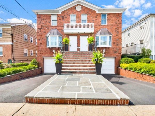 27 Woodside Avenue, Harrison, NY 10604