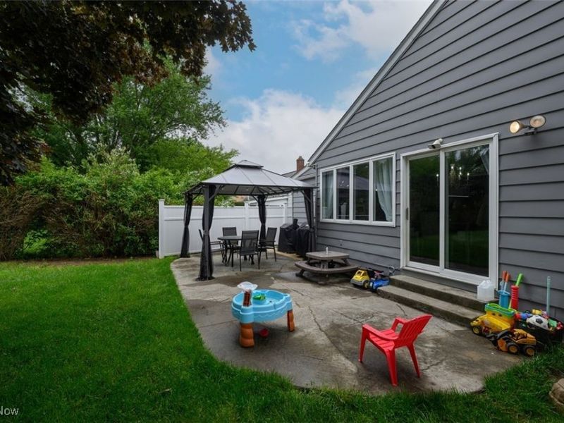 506 Werstler Avenue NW, North Canton, OH 44720 Photo 23