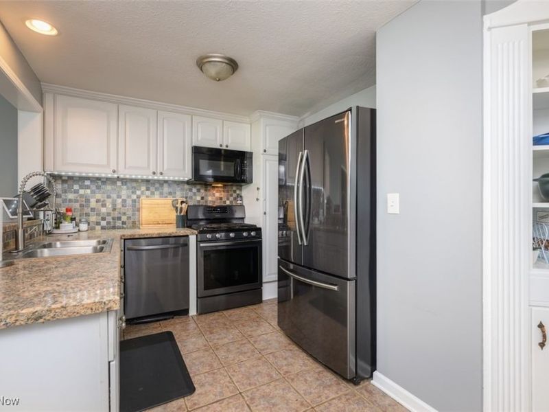 506 Werstler Avenue NW, North Canton, OH 44720 Photo 5