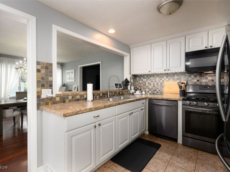 506 Werstler Avenue NW, North Canton, OH 44720 Photo 6