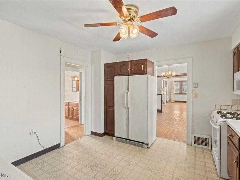 6693 Parma Park Boulevard, Parma Heights, OH 44130 Photo 13