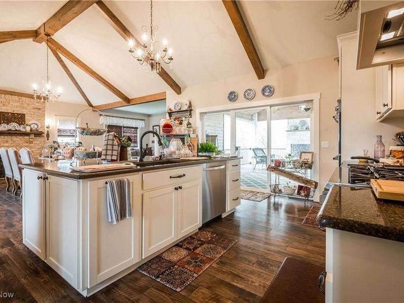 1426 Whispering Pines Drive NE, New Philadelphia, OH 44663 Photo 10