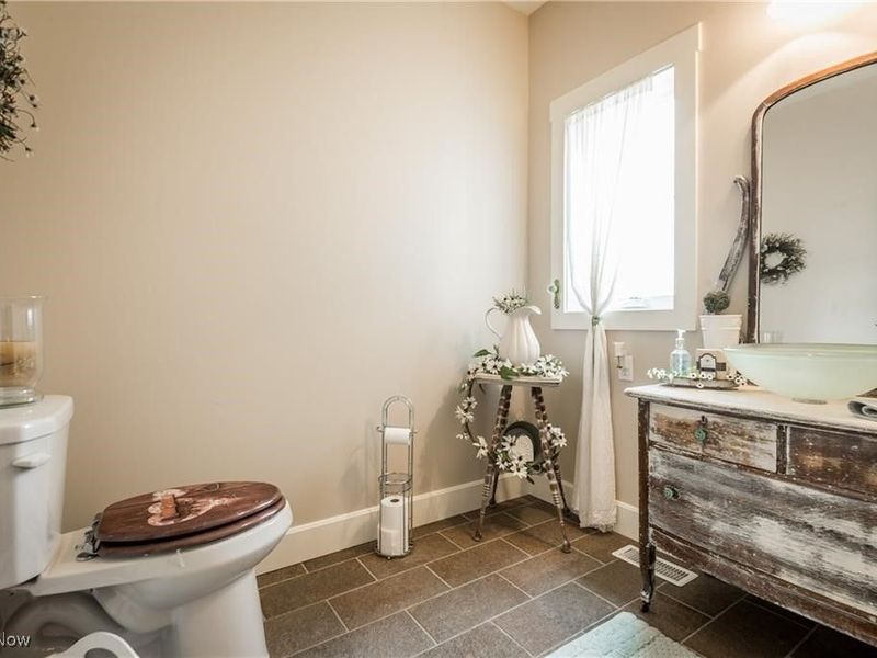 1426 Whispering Pines Drive NE, New Philadelphia, OH 44663 Photo 15