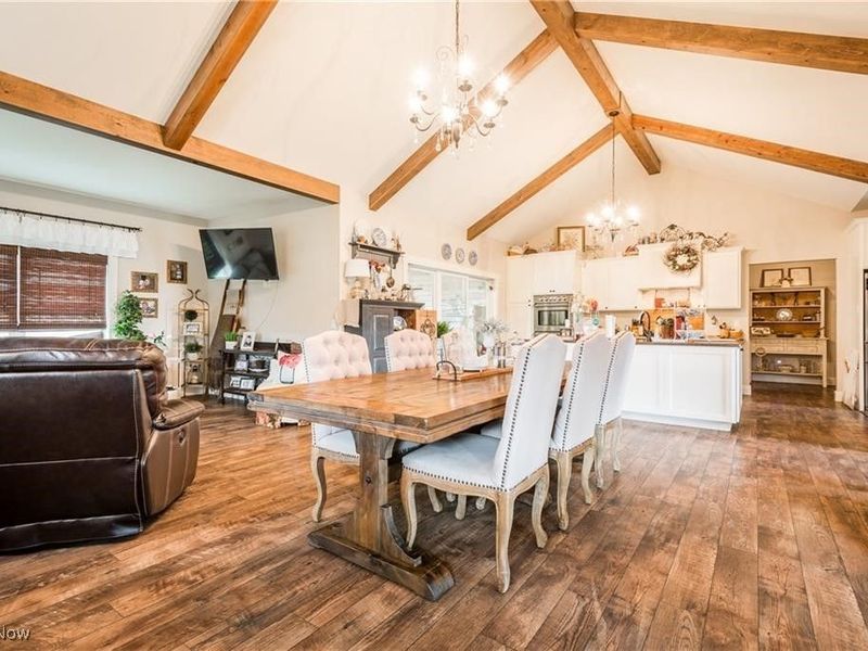 1426 Whispering Pines Drive NE, New Philadelphia, OH 44663 Photo 9