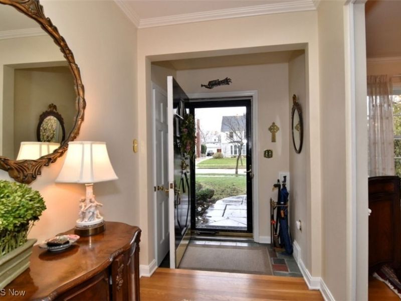 2315 Lalemant Road, University Heights, OH 44118 Photo 2