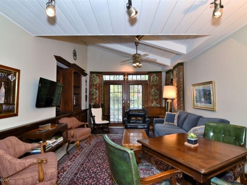 2315 Lalemant Road, University Heights, OH 44118 Photo 6