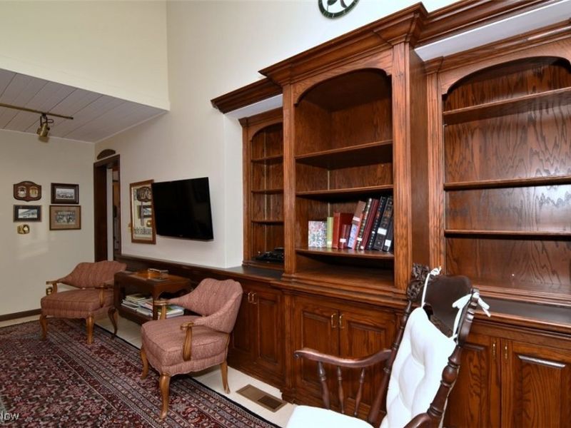 2315 Lalemant Road, University Heights, OH 44118 Photo 7