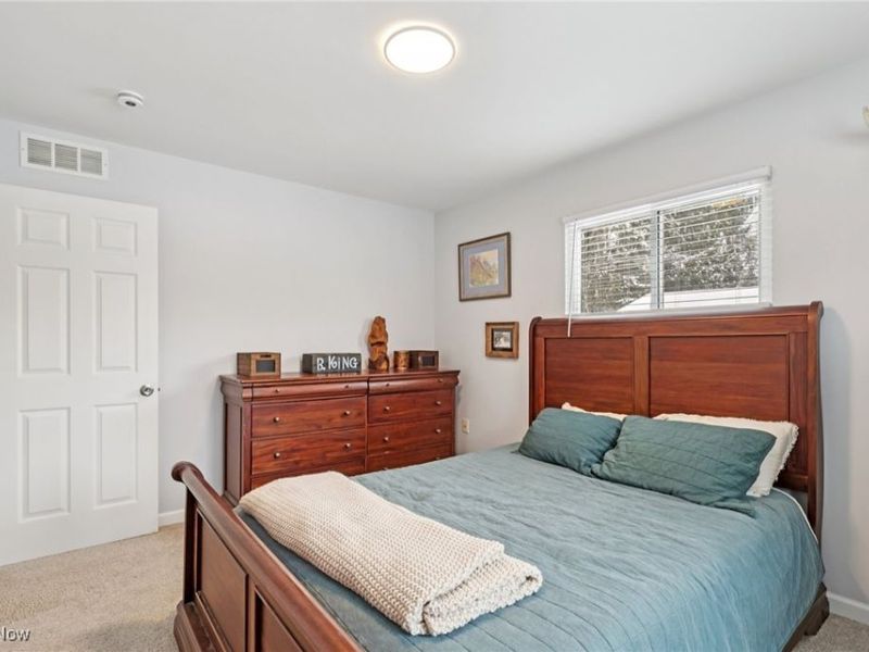 822 Castle Boulevard, Akron, OH 44313 Photo 11