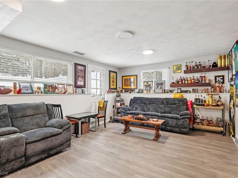 822 Castle Boulevard, Akron, OH 44313 Photo 14