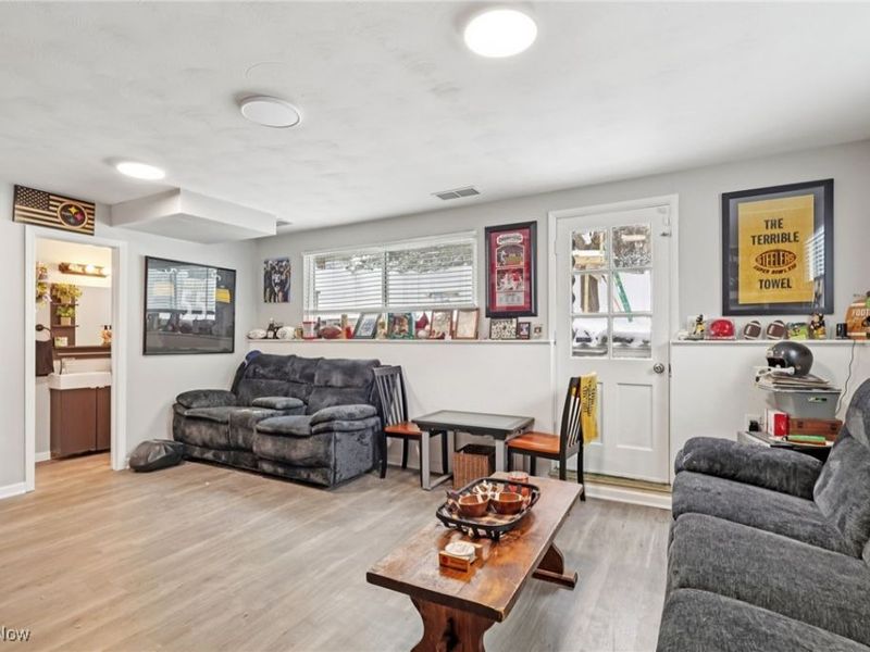 822 Castle Boulevard, Akron, OH 44313 Photo 15