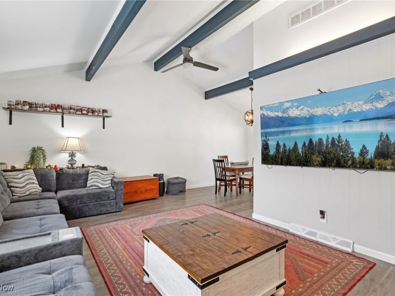 822 Castle Boulevard, Akron, OH 44313 Photo 3