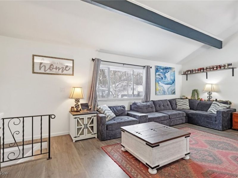 822 Castle Boulevard, Akron, OH 44313 Photo 4