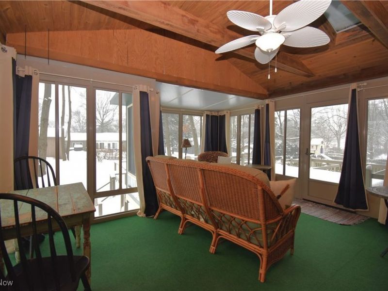 7058 Pine Grove Drive, Hubbard, OH 44425 Photo 13